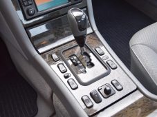 Mercedes-Benz Třídy E 430 AVANTGARDE W210 V8 4MATIC - 25