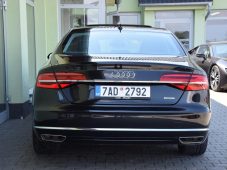 Audi A8 3,0TDI Q. TOP VÝBAVA - 9