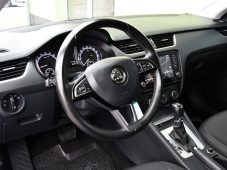 Škoda Octavia 1.6TDi NAVI DSG ČR 1.MAJ - 14