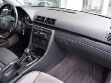 Audi A4 1.9TDi 74kW BOSE AUT. A/C - 22