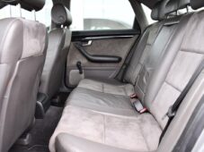 Audi A4 1.9TDi 74kW BOSE AUT. A/C - 16