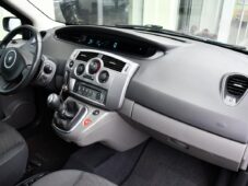Renault Scénic 1.6i PANORAMA - 17