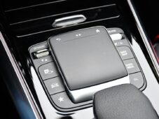 Mercedes-Benz GLA 35 AMG 4M N.TOP PANO K360° ČR - 28