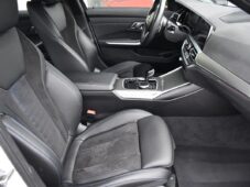 BMW Řada 3 320d xDrive M-SPORT ČR 15tKM!! - 12