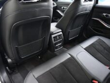 BMW Řada 3 320d xDrive M-SPORT ČR 15tKM!! - 17