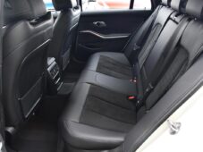 BMW Řada 3 320d xDrive M-SPORT ČR 15tKM!! - 18