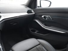 BMW Řada 3 320d xDrive M-SPORT ČR 15tKM!! - 24