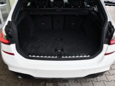 BMW Řada 3 320d xDrive M-SPORT ČR 15tKM!! - 44