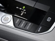 BMW Řada 3 320d xDrive WEBASTO ACC ČR - 34