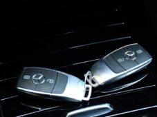 Mercedes-Benz Třídy A 250e AMG K360°NEZ.TOP ČR - 38