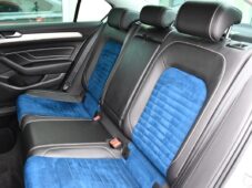Volkswagen Passat 2,0 TDI ELEGANCE NAVI ACC - 17