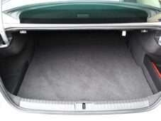 Volkswagen Passat 2,0 TDI ELEGANCE NAVI ACC - 19