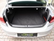 Volkswagen Passat 2,0 TDI ELEGANCE NAVI ACC - 20