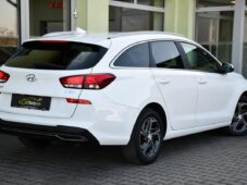 Hyundai i30 1.6CRDi 85kW FRESH ZÁRUKA - 3