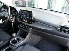 Hyundai i30 1.6CRDi 85kW FRESH ZÁRUKA - 16