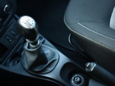 Dacia Duster 1.5dCi TAŽNÉ NAVI KAMERA - 32