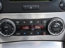 Mercedes-Benz Třídy C 320CDI AVANTGARDE N.TOP A/T - 25