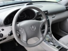 Mercedes-Benz Třídy C 320CDI AVANTGARDE N.TOP A/T - 14