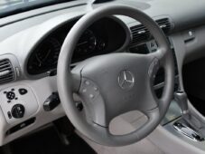 Mercedes-Benz Třídy C 320CDI AVANTGARDE N.TOP A/T - 15
