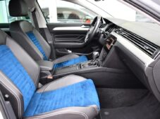 Volkswagen Passat 2,0 TDI ELEGANCE NAVI ACC - 23