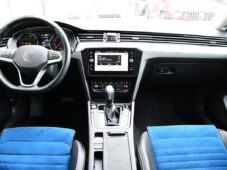 Volkswagen Passat 2,0 TDI ELEGANCE NAVI ACC - 4