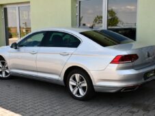 Volkswagen Passat 2,0 TDI ELEGANCE NAVI ACC - 2