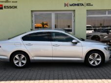 Volkswagen Passat 2,0 TDI ELEGANCE NAVI ACC - 11