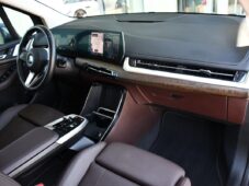 BMW Řada 2 218i ČR 1.MAJ - 12