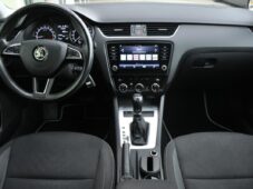 Škoda Octavia 2.0TDi DSG NAVI REZERVACE - 21