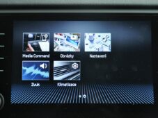 Škoda Octavia 2.0TDi DSG NAVI REZERVACE - 40