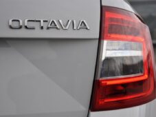 Škoda Octavia 2.0TDi DSG NAVI REZERVACE - 52