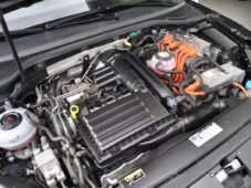 Volkswagen Passat GTE 1,4TSi+PHEV FULLED ČR 1.MA - 56