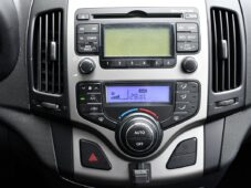 Hyundai i30 CW 1.4i 2xKOLA - 23