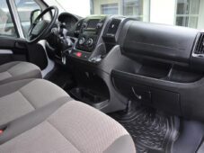 Peugeot Boxer 3300 L2H2 2.2 BlueHDi 140k - 12