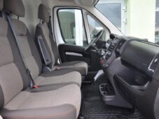 Peugeot Boxer 3300 L2H2 2.2 BlueHDi 140k - 13