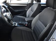 Škoda Octavia 1,6TDI DSG NAVI CARPLAY - 10