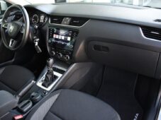 Škoda Octavia 1,6TDI DSG NAVI CARPLAY - 12