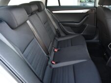 Škoda Octavia 1,6TDI DSG NAVI CARPLAY - 16