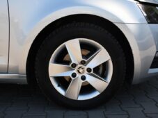 Škoda Octavia 1,6TDI DSG NAVI CARPLAY - 45