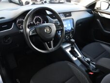 Škoda Octavia 1,6TDI DSG NAVI CARPLAY - 8