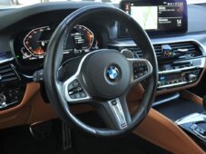 BMW Řada 5 530xD M-SPORT LASER HUD - 9