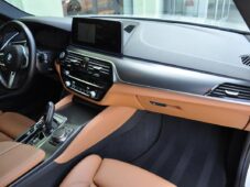 BMW Řada 5 530xD M-SPORT LASER HUD - 12