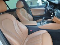 BMW Řada 5 530xD M-SPORT LASER HUD - 13