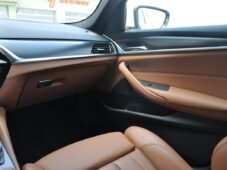 BMW Řada 5 530xD M-SPORT LASER HUD - 24