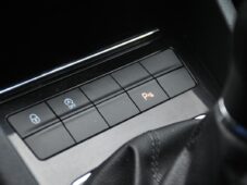 Škoda Octavia 2,0TDi STYLE & DYNAMIC ČR - 32