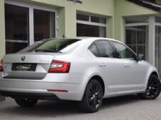 Škoda Octavia 2,0TDi STYLE & DYNAMIC ČR - 4
