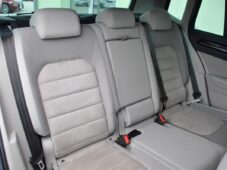 Volkswagen Golf Sportsvan 1,6TDI DSG PANORAMA NAVI - 17