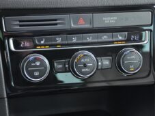 Volkswagen Golf Sportsvan 1,6TDI DSG PANORAMA NAVI - 32