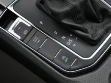 Volkswagen Golf Sportsvan 1,6TDI DSG PANORAMA NAVI - 34