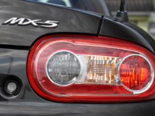 Mazda MX-5 1,8i MIRAI FL RC HARDTOP KŮŽE - 47